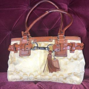 Coach Yellow Hamptons carry all